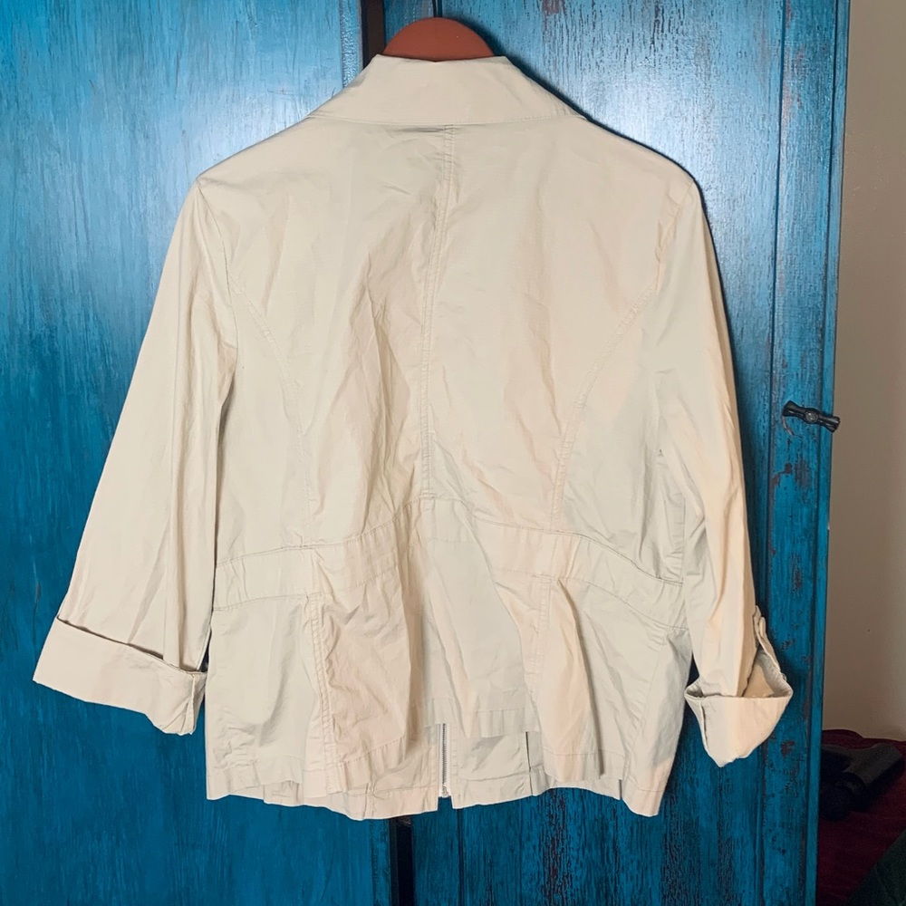 Chico’s lightweight jacket - Picture 2 of 5